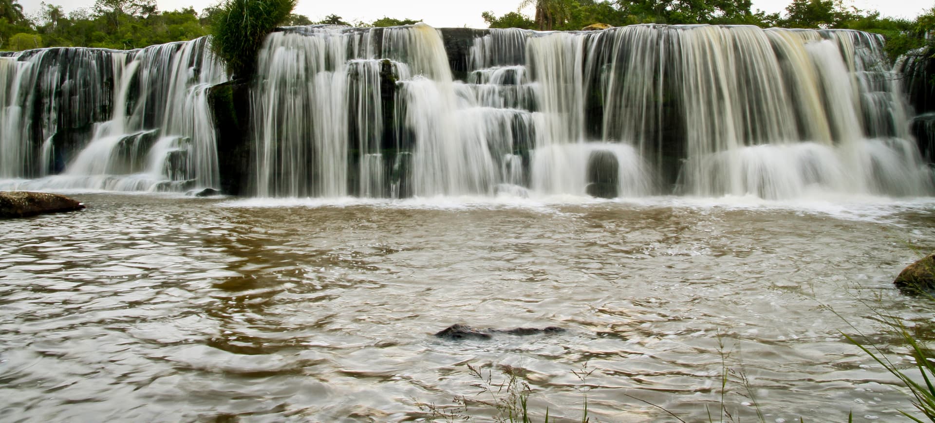 Ybycuí Waterfalls Escape 1